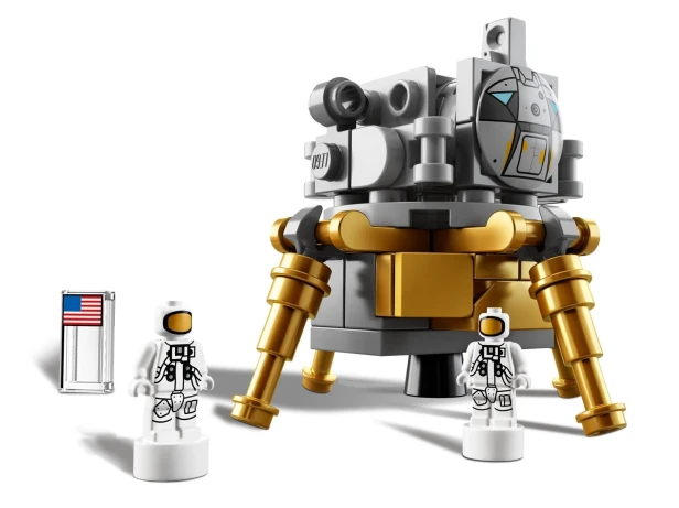 lego-92176-3.jpg